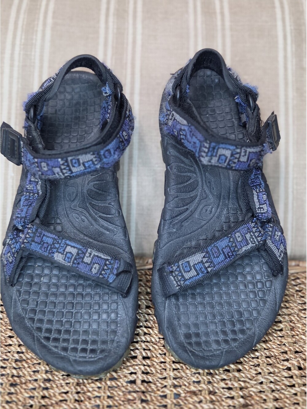 90’s Vintage Teva  sandals size 6 Women Black & Blue